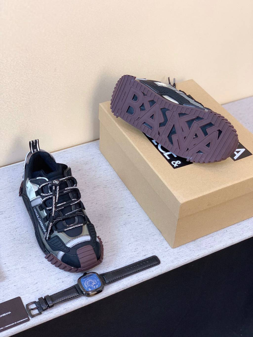 D*G sneaker